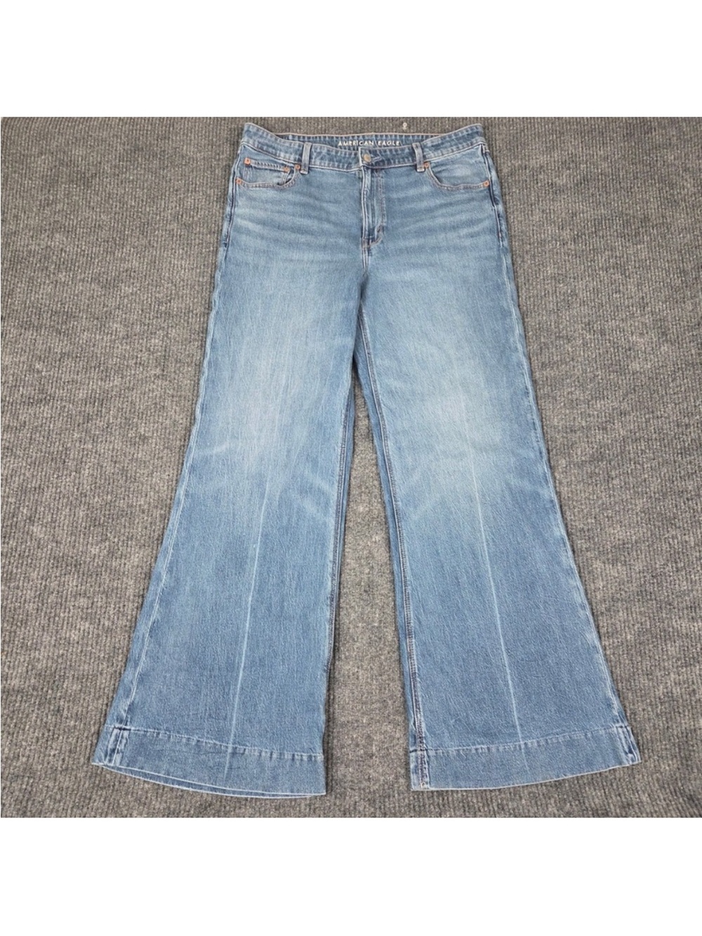 American Eagle Outfitters Light Wash Flared Wide-Leg Jeans